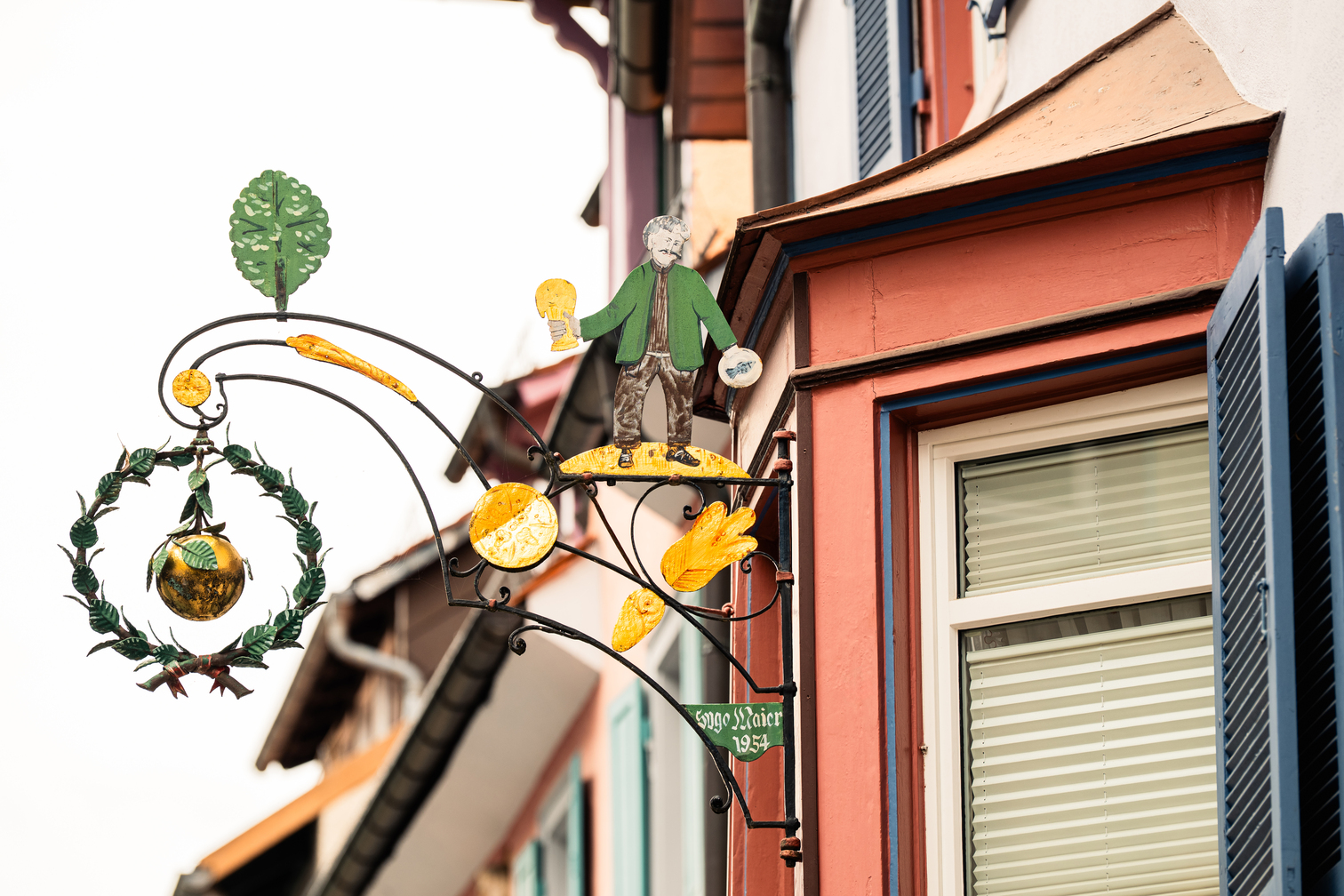 Wirtshausschild in der Altstadt